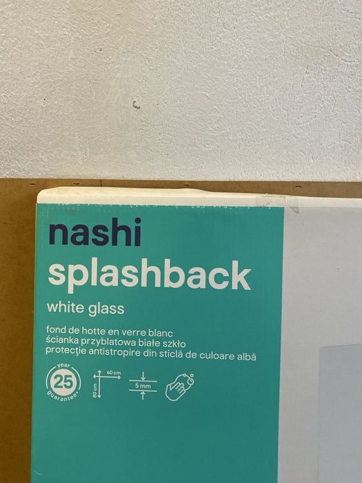 Nowe szklane panele kuchenne GoodHome kolor biały