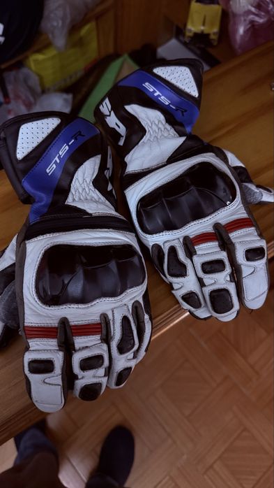 Luvas sidi usadas