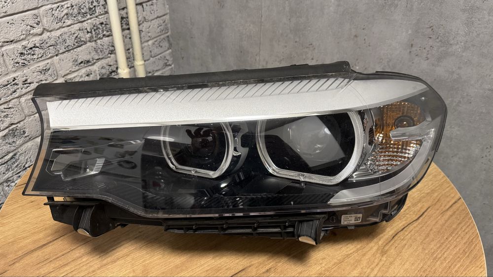 Фара передня ліва BMW G 30