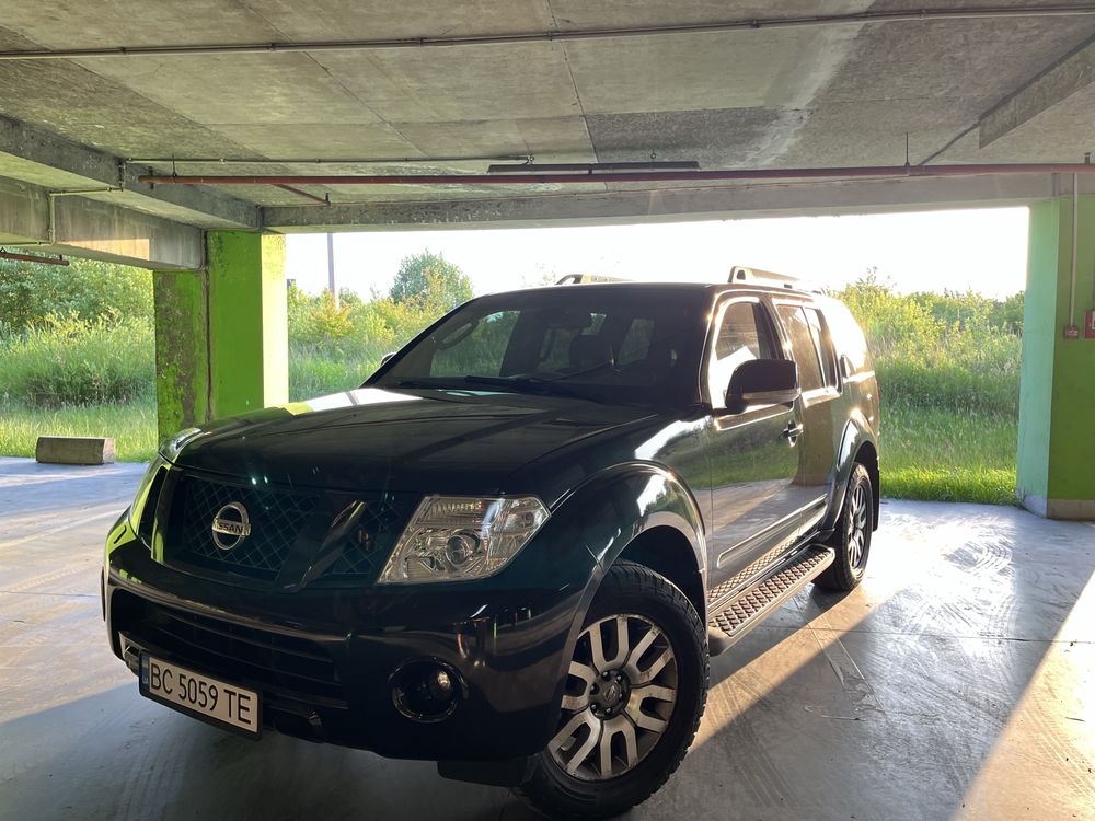 Nissan Pathfinder 2011