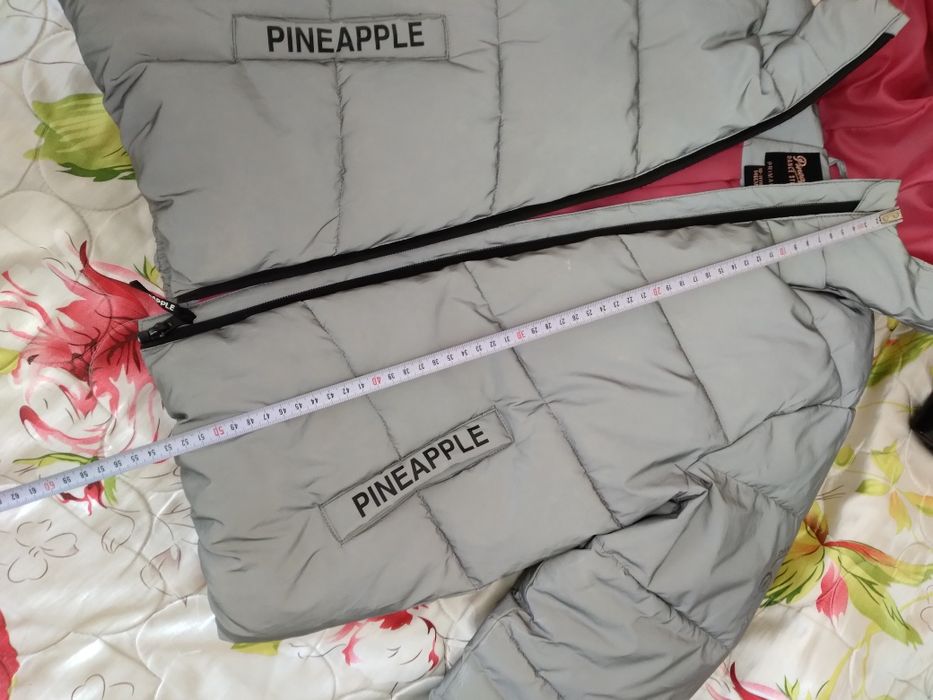 Продам куртку на девочку