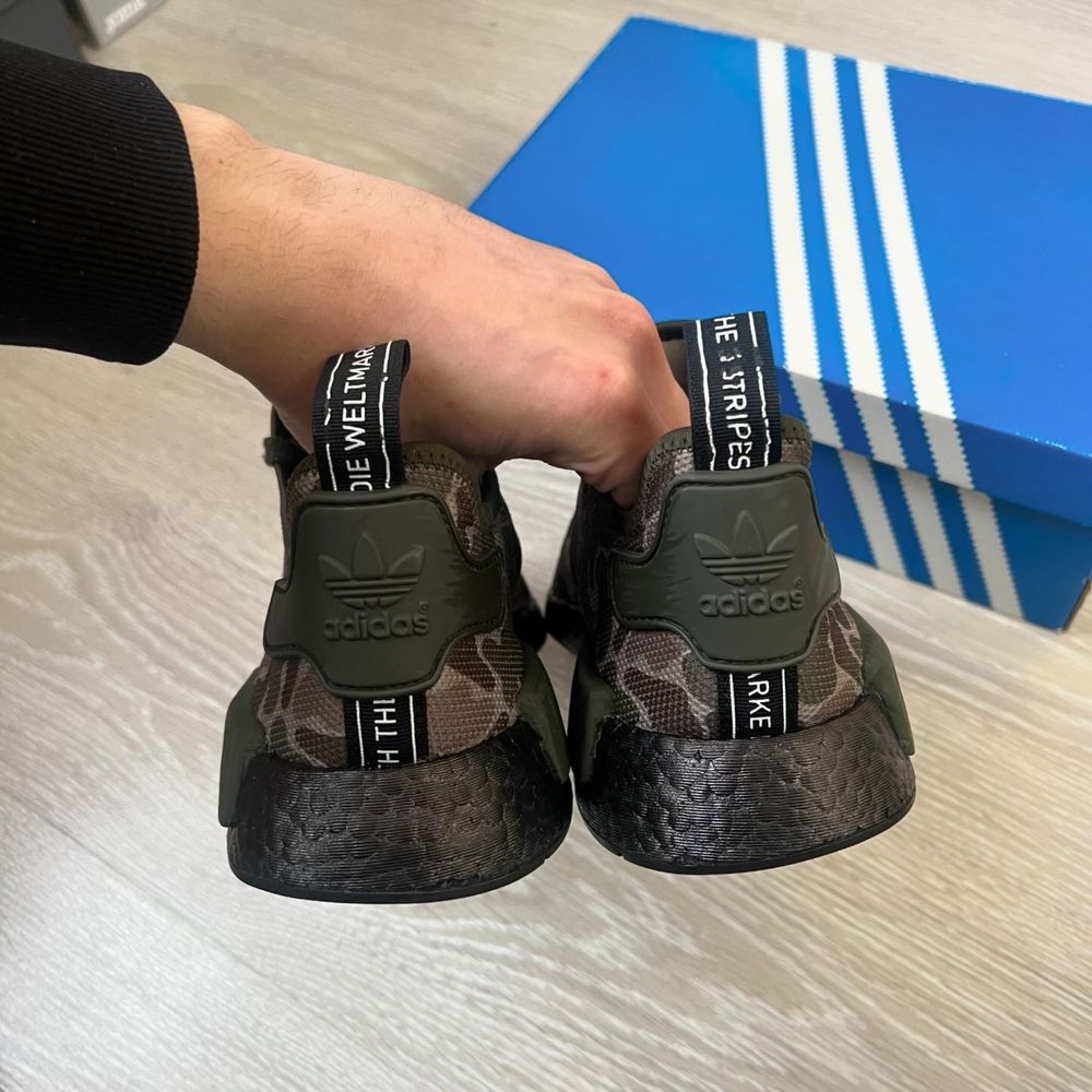 Кроссовки Adidas NMD оригинал размер 43