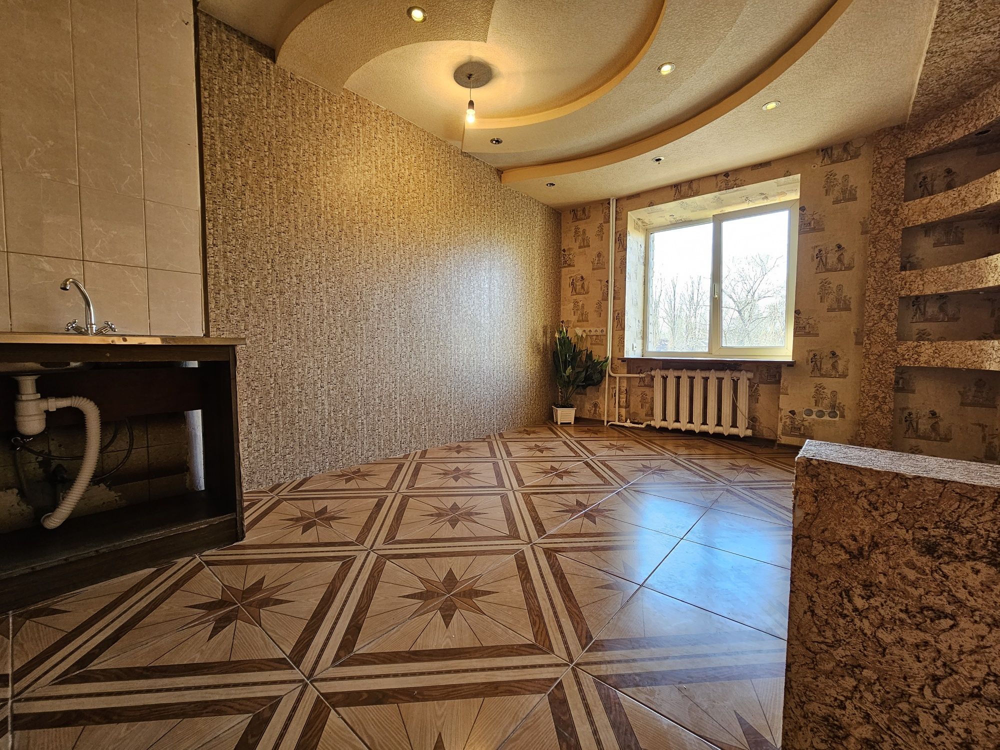 Продам квартиру в Приднепровске Кирпичный дом