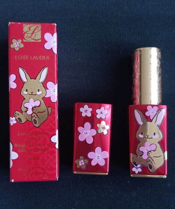 Nowa szminka, pomadka Estee Lauder 699 kolekcja limitowana