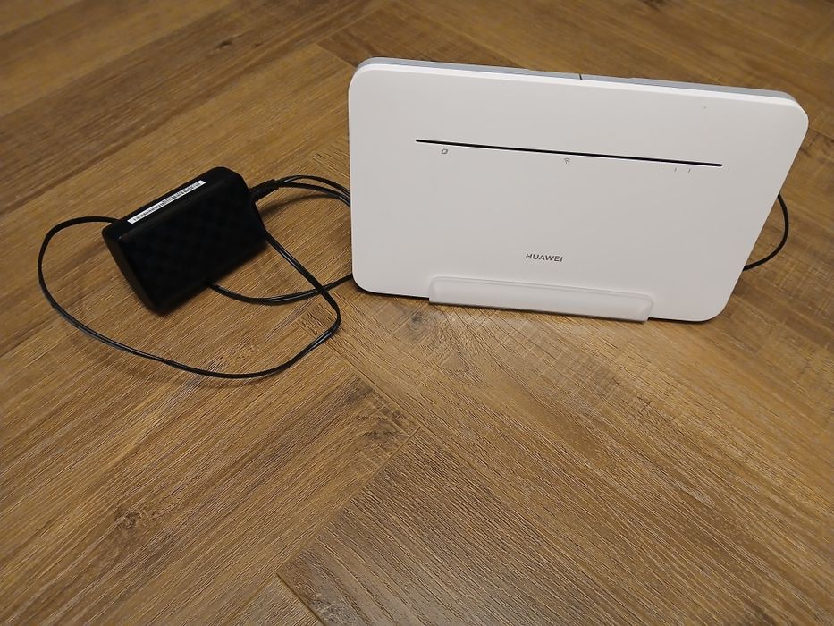 Router huawei B535-232a 2.4/5 GHz na  kartę sim