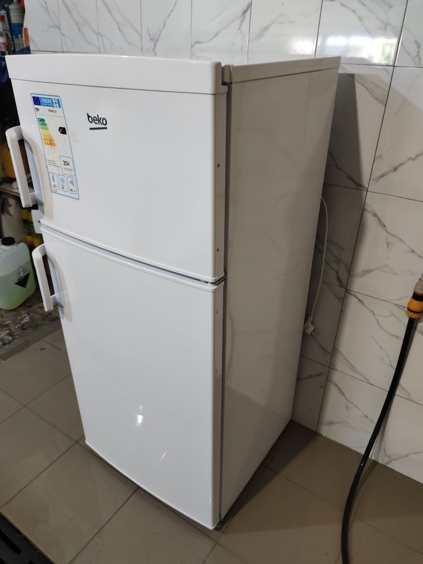 Холодильник Beko.Холодильник з Європи. 123 см. Гарний ста