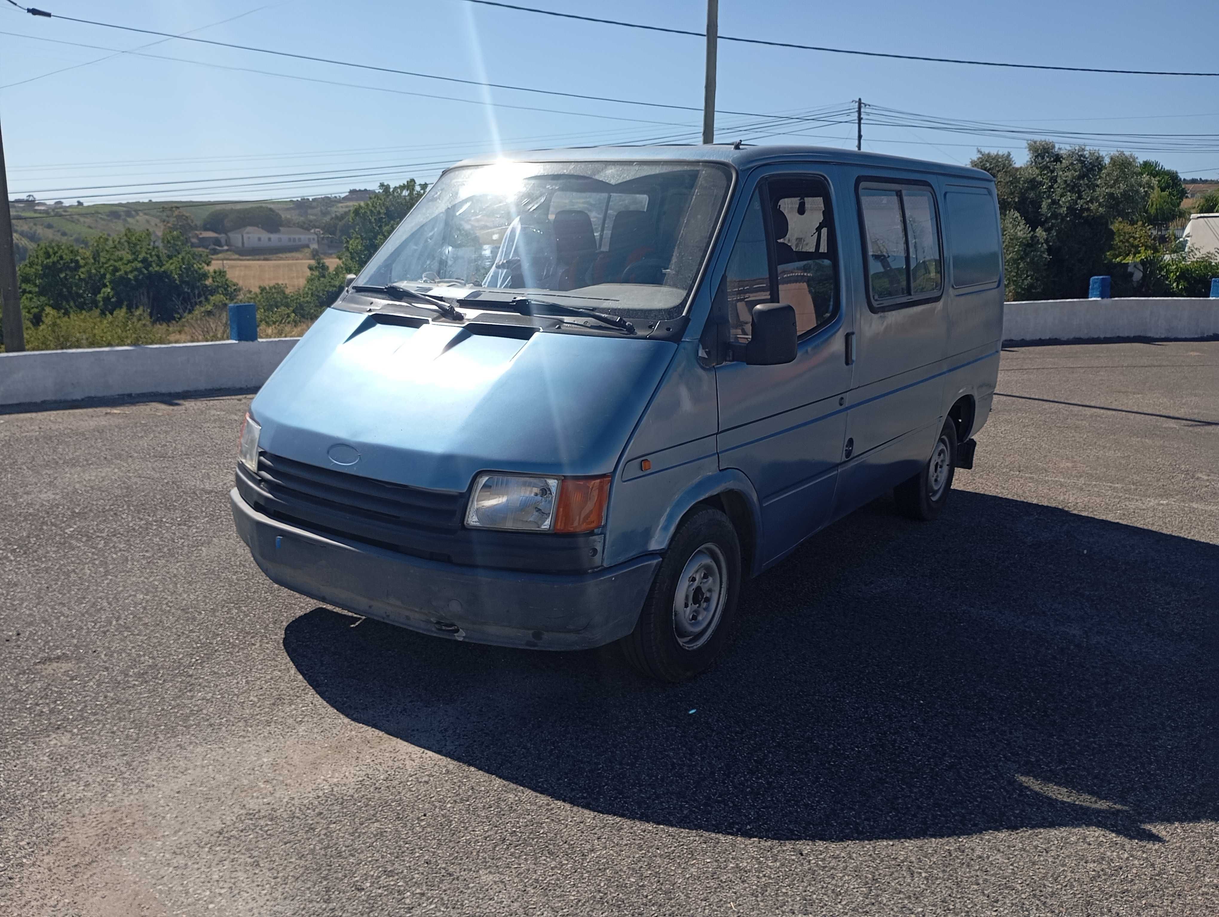 Ford Transit 7 lugares