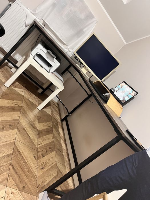 Biurko narożne - blat laminat nogi czarne metalowe loft