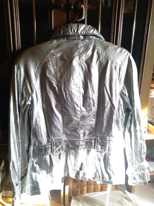 срібна куртка вітровка ретро стиль