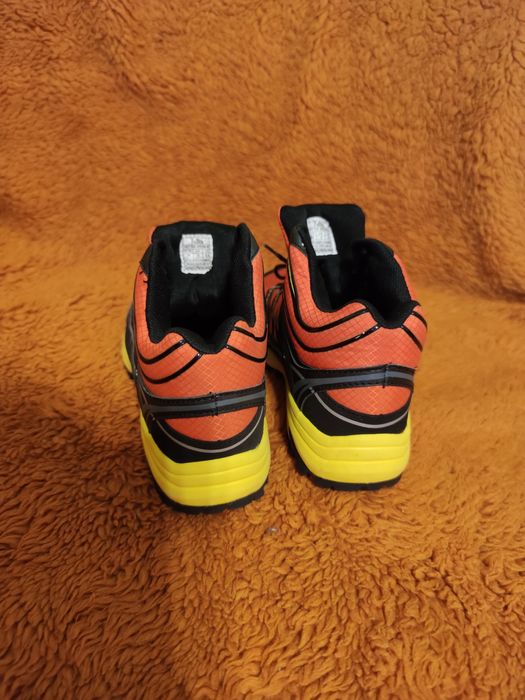 Nowe buty lekkie buty sneakersy rozmiar 36