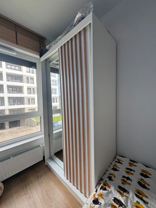 Szafa biała 120 cm -lustro + lamele, nowoczesny design!