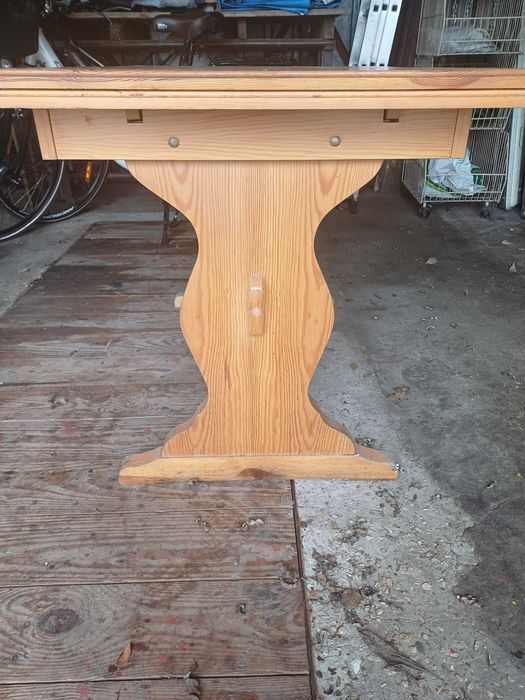 Stół kuchenny rozkładany