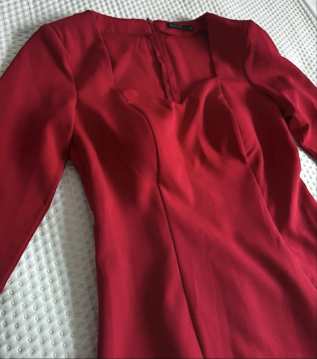 Elegancka sukienka kolor czerwony MOHITO 38 M