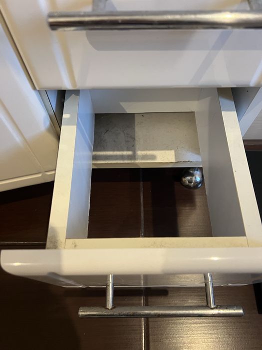 Умивальник з тумбою