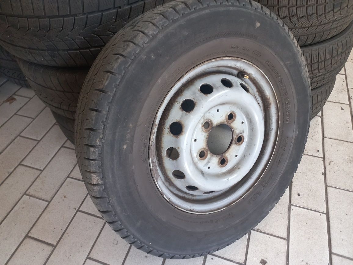 Opony Michelin bus 225/70R15C