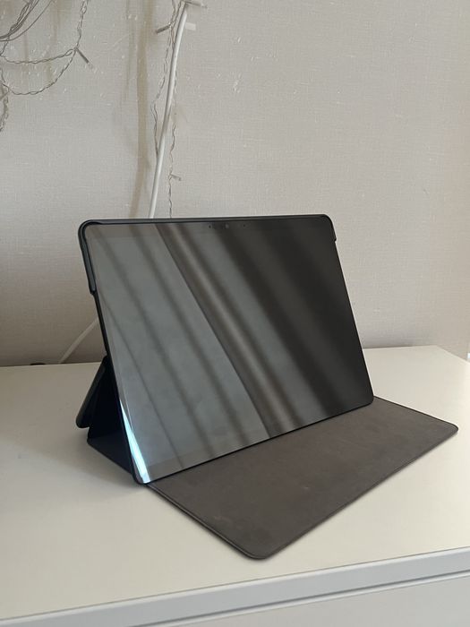 Surface Pro X — стильный планшет-ноутбук 2-в-1 от Microsoft