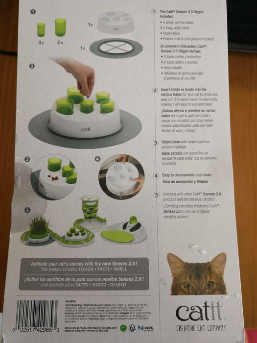 Comedouro interactivo para gato