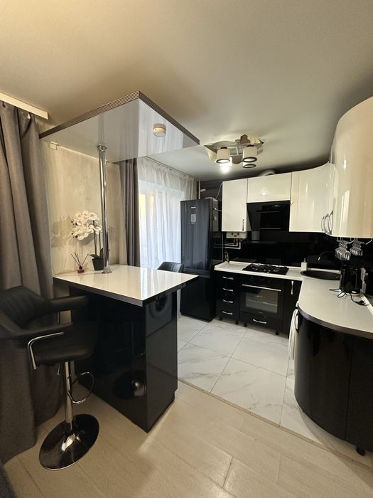 Не рієлтор. Здам свою 2 кімнатну квартиру в центрі міста