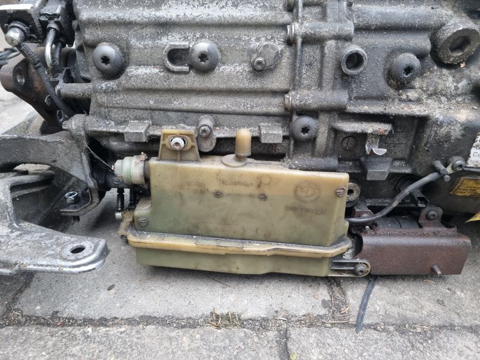 BMW E60 E61 E63 E64 545i 645ci 4.4L V8 skrzynia manual 6b SMG GS6S53BZ