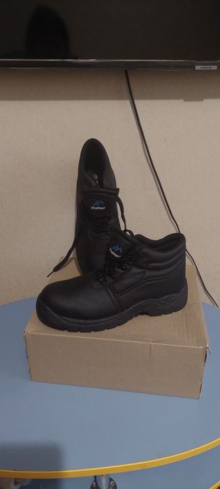 Черевики ботинки робочі шкіряні  РгоMan р.EU43,UK9
 2 Фор