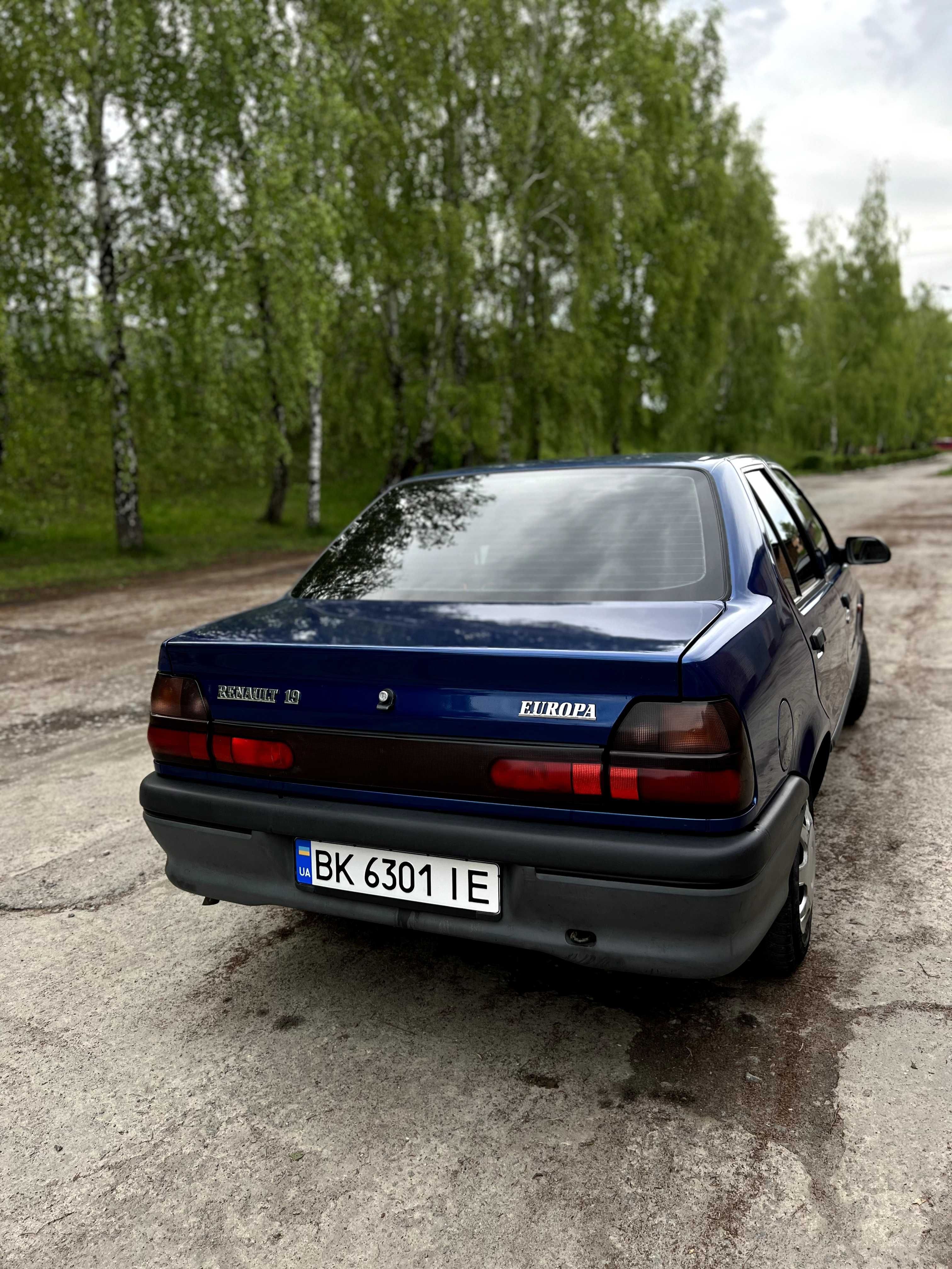 Авто Renault 19 1998р.