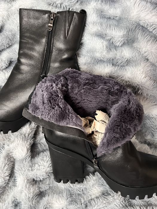 Зимові чоботи на каблуку