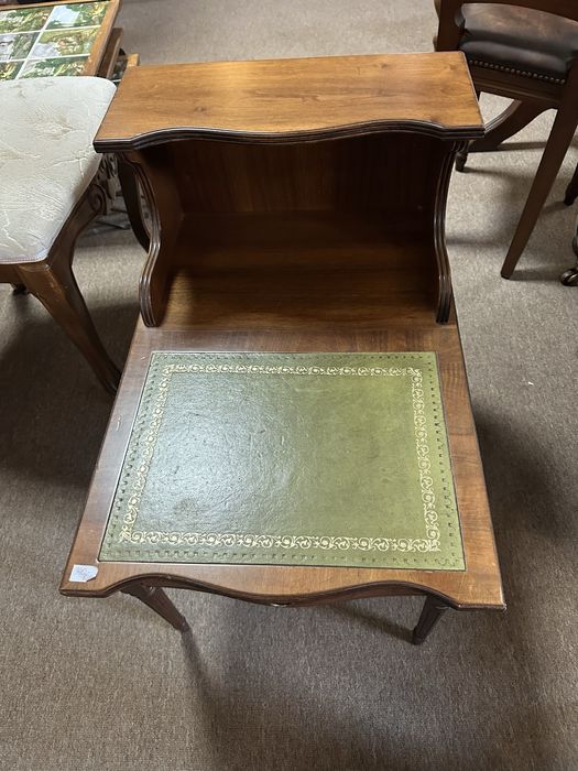 Szafka telefoniczna w stylu angielskim