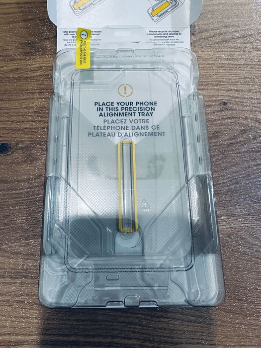 Захисне скло Otterbox для iPhone 14 Pro