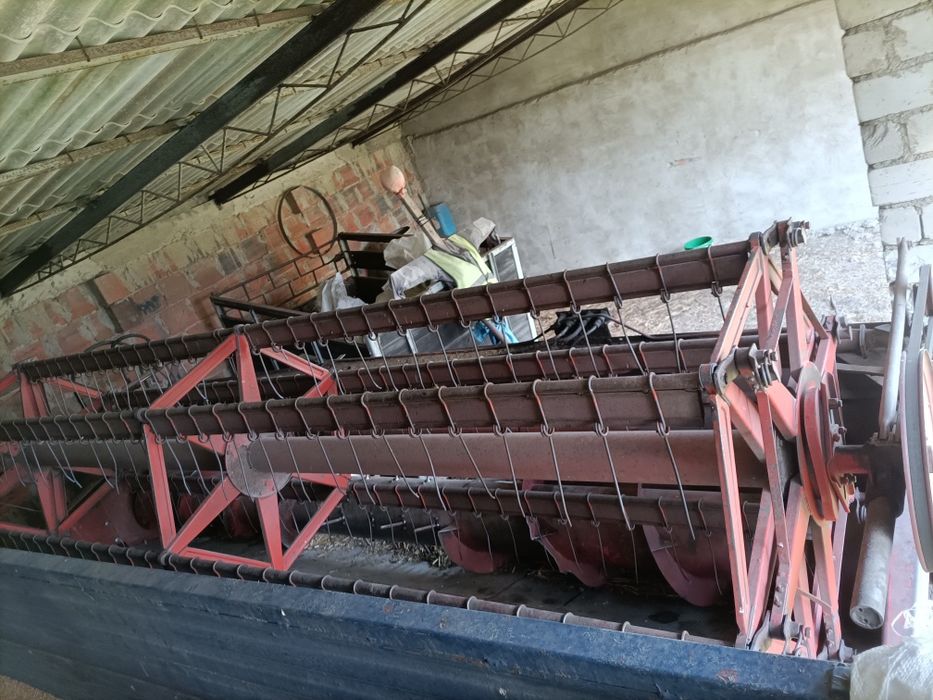 Sprzedam kombajn bizon Z050