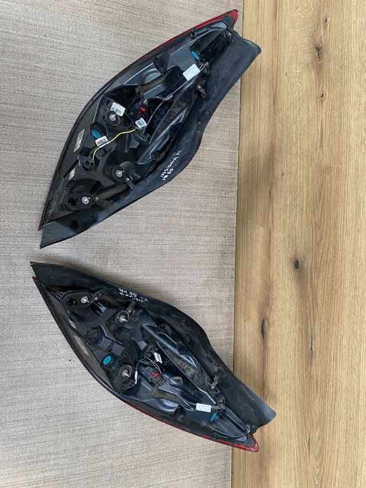 Lampa tylna lewa prawa Opel Insignia Lift