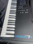 Yamaha modx7 plus teclado