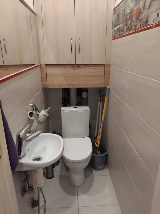 Оренда в центрі 2-х  квартири з студією-кухнею