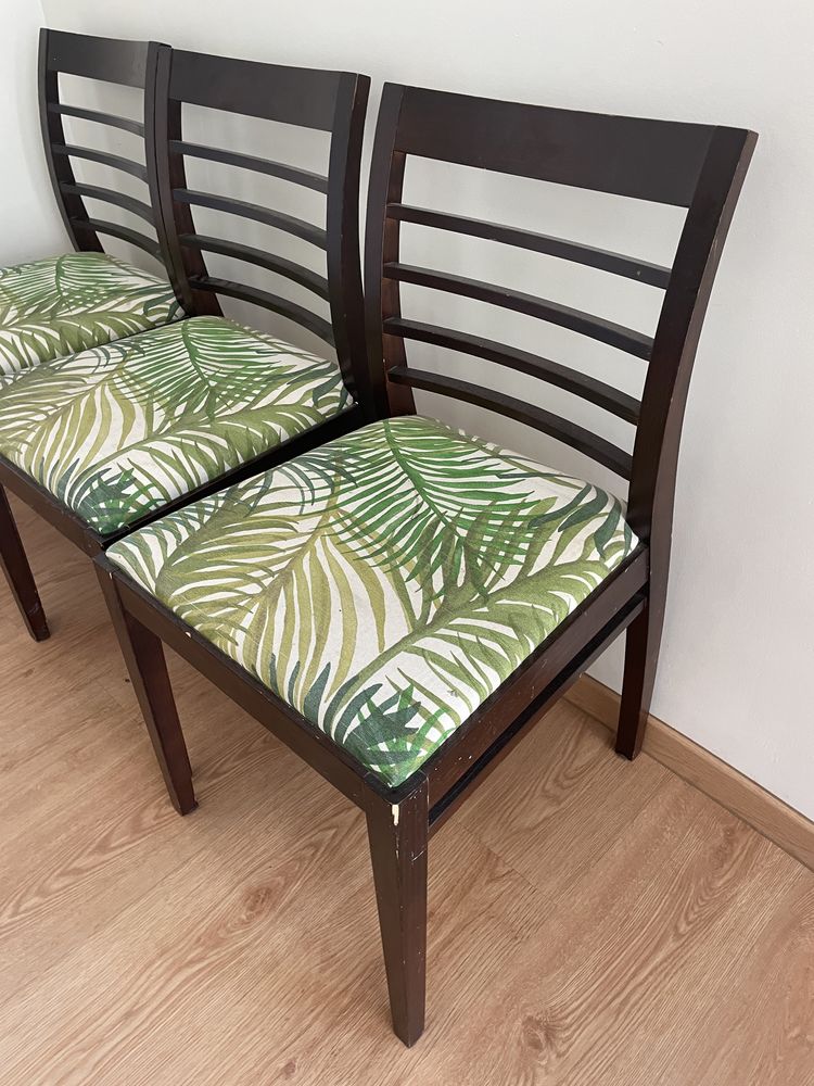 3 cadeiras de sala de jantar