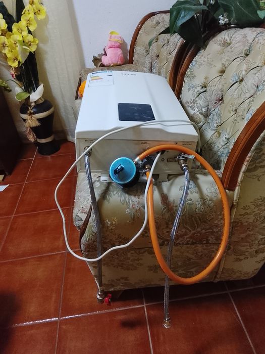 Esquentador novo, usado 2 x