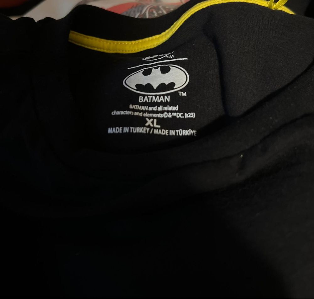 T-shirt Batman (Tamanho XL pequeno)