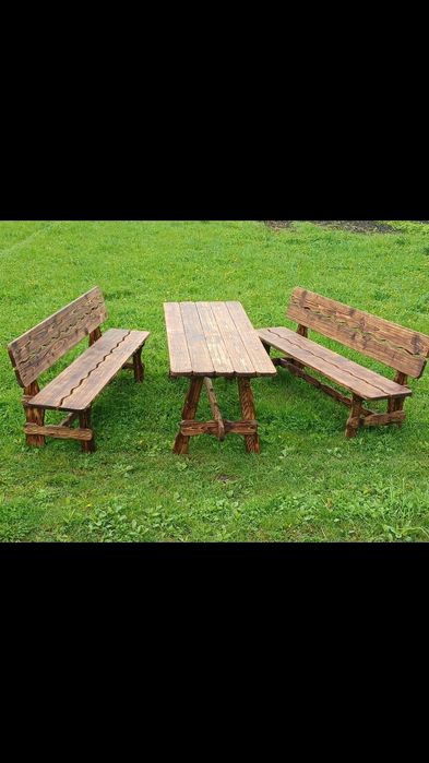 Стіл з лавками. Стіл. Лавки. Крісла. Табуретки.