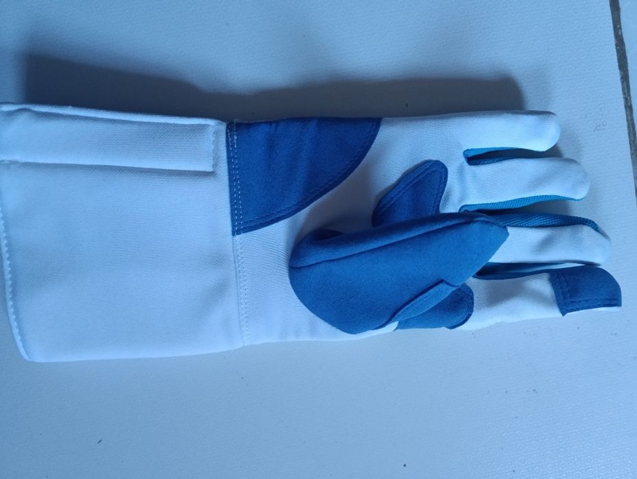 Фіктувальна рукавиця