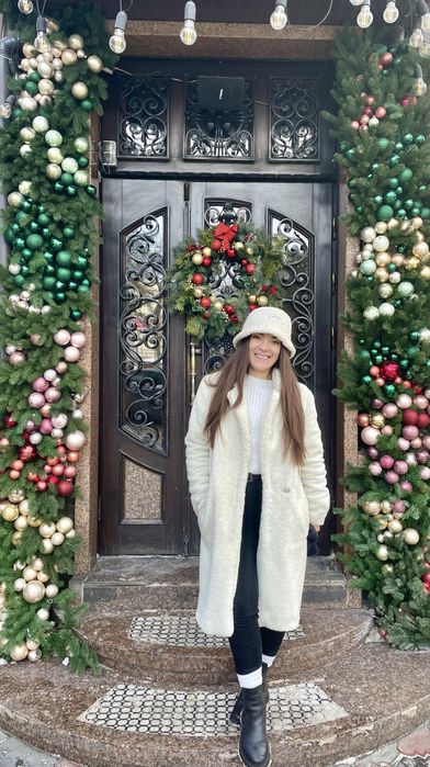 Тедді шубка молочного коляру .