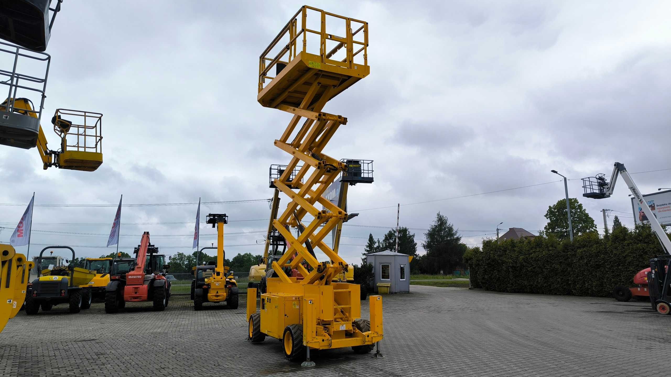 podnośnik nożycowy GENIE GS 4069 rok 2018 cena 69000 netto z UDT