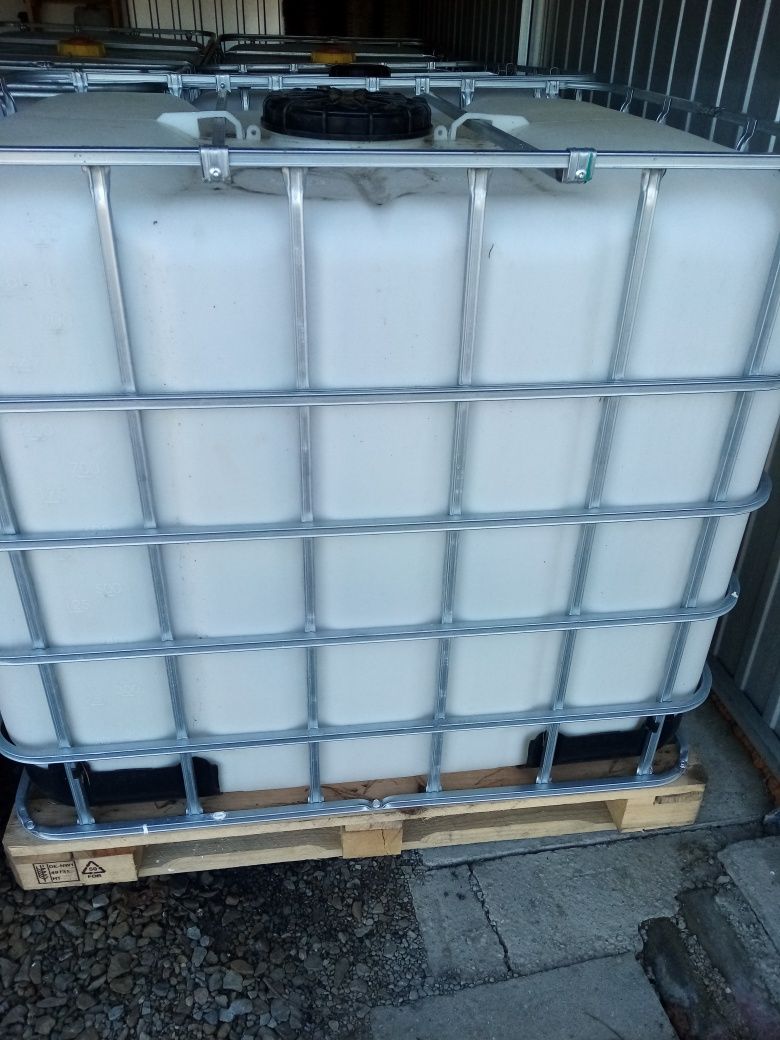 Mauzer 1000 litrów czyste