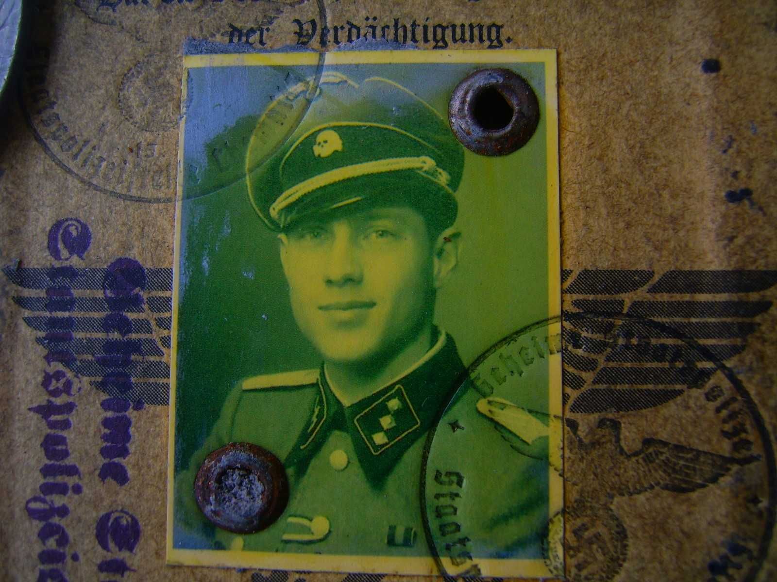 Legitymacja Oficera Waffen SS+ Srebrny Medal 1942 z Adolfem Srebro?
