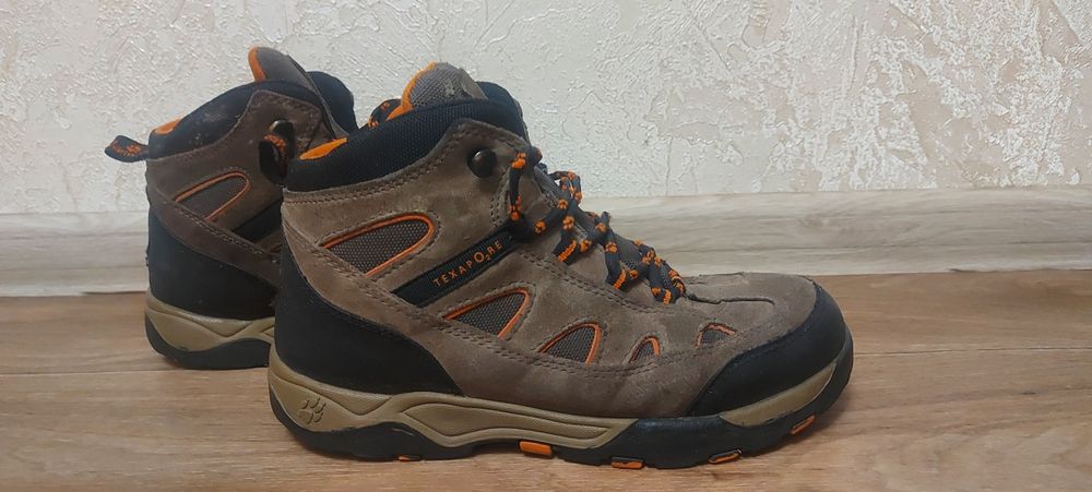 черевики для хлопчика 37р