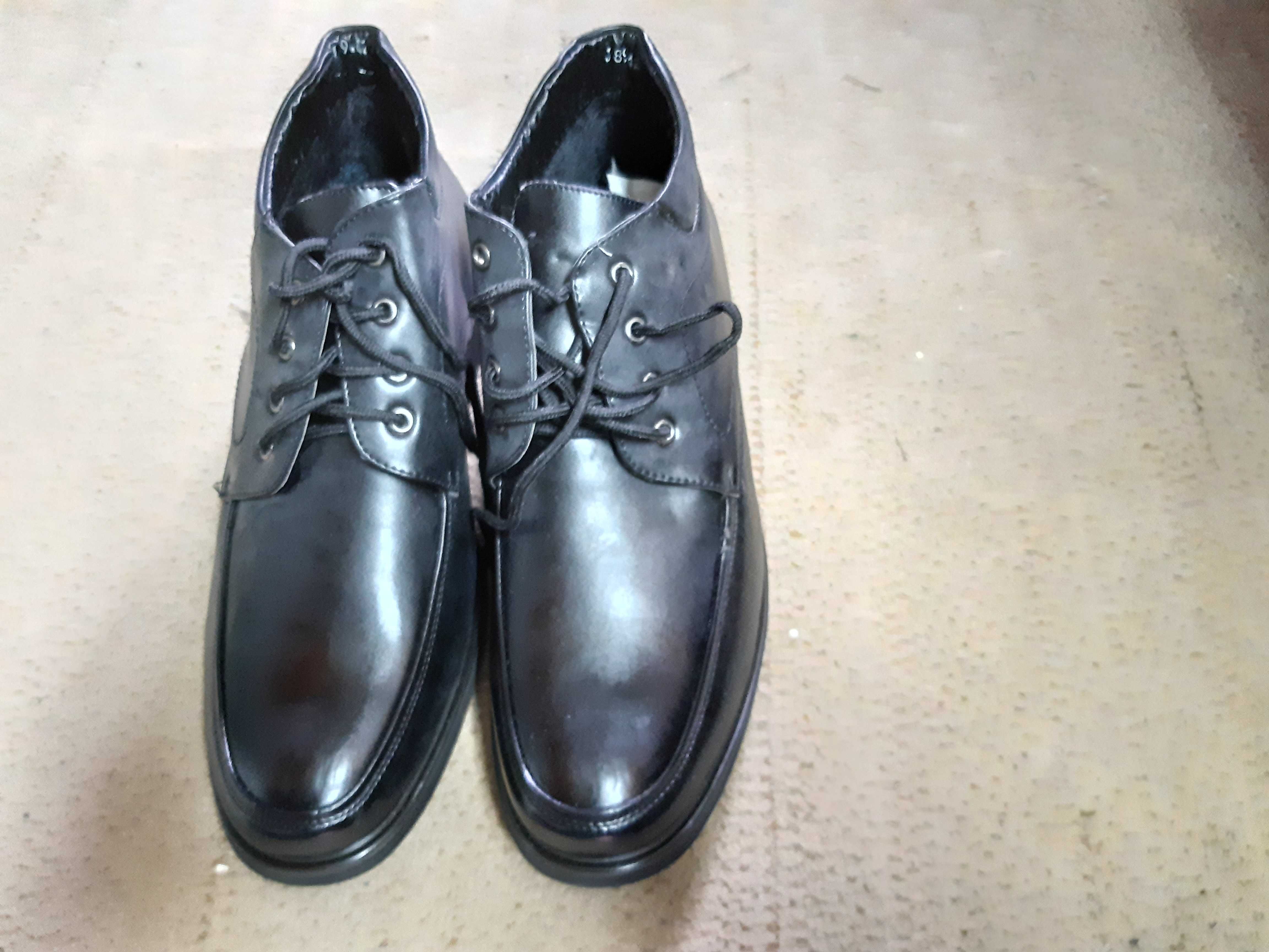 Botas homem 42 novas