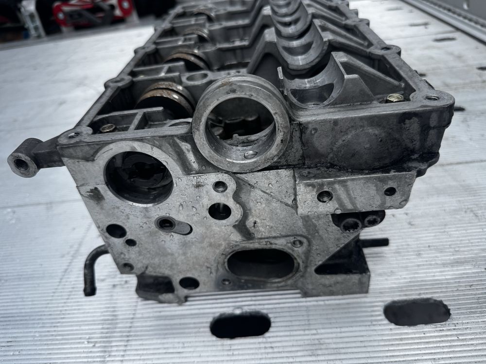 Glowica a4 b7 2.0 tdi BRD