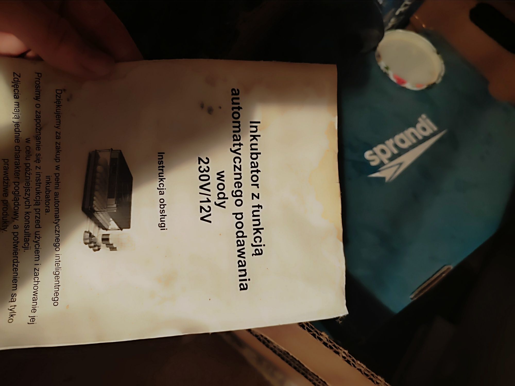 Inkubator z automatycznym podawaniem wody