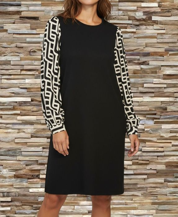 Sukienka czarna z długim rękawem we wzory,nowa
