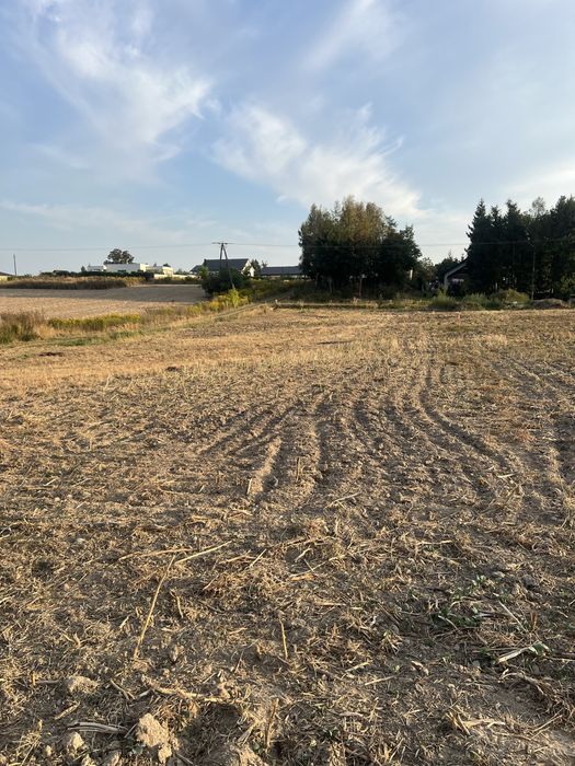 Sprzedam działkę budowlaną 12,11 arów