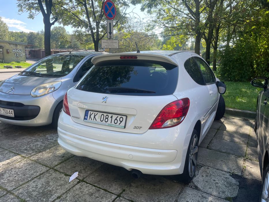 Sprzedam peugeot 207 1.6vti 2011r + opony ze stalówkami 2024