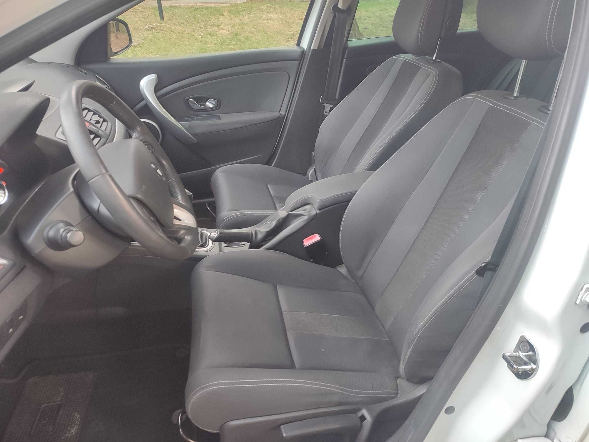Renault Megane Sport Tourer 1.5DCI a partir de 88.65€/mês