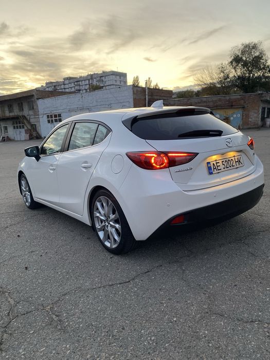Mazda 3bm 2013 хэтчбек